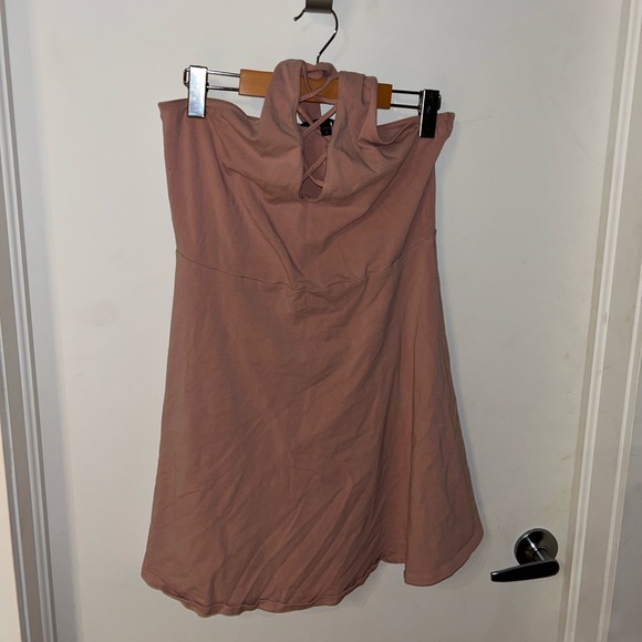 Dresses & Skirts - Strapless pink dress with a turtleneck